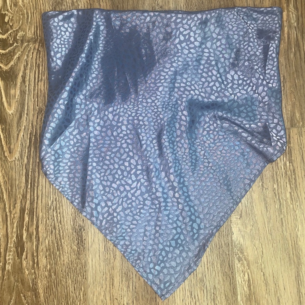Satin Strapless Bandana Style Crop Top🦋💙